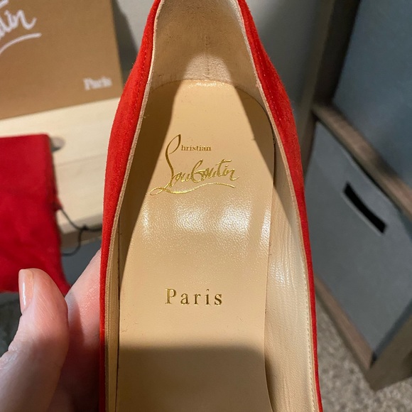 Christian Louboutin Eloise 100 in red suede. - Picture 7 of 8